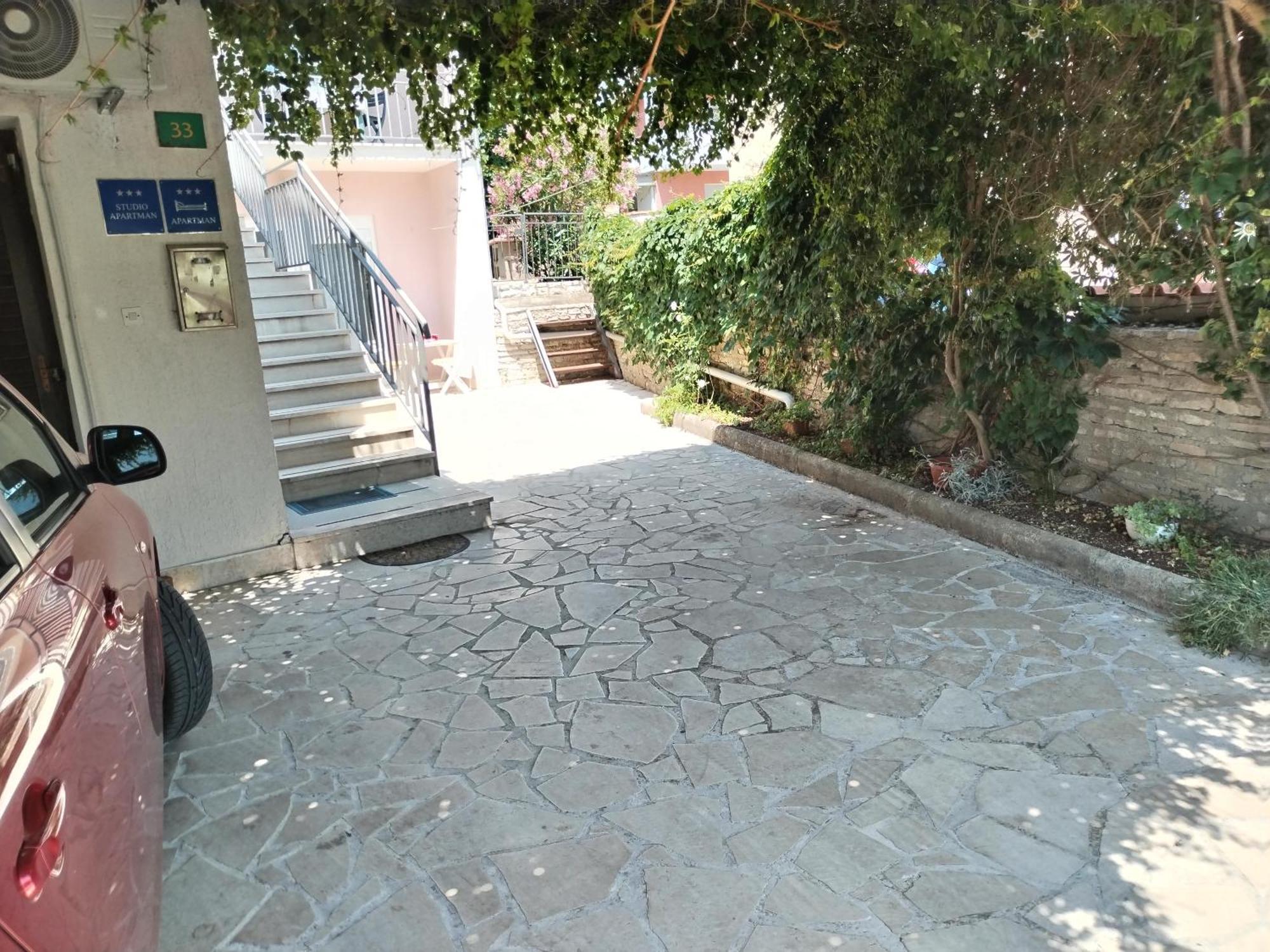 Apartments Mirijana Pula Exterior foto