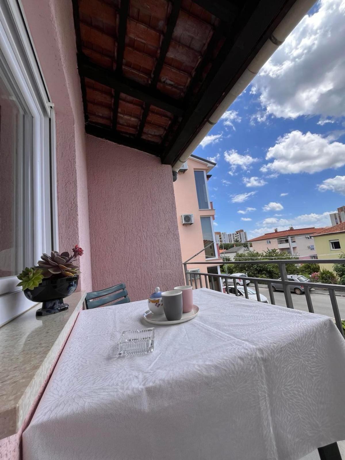 Apartments Mirijana Pula Exterior foto